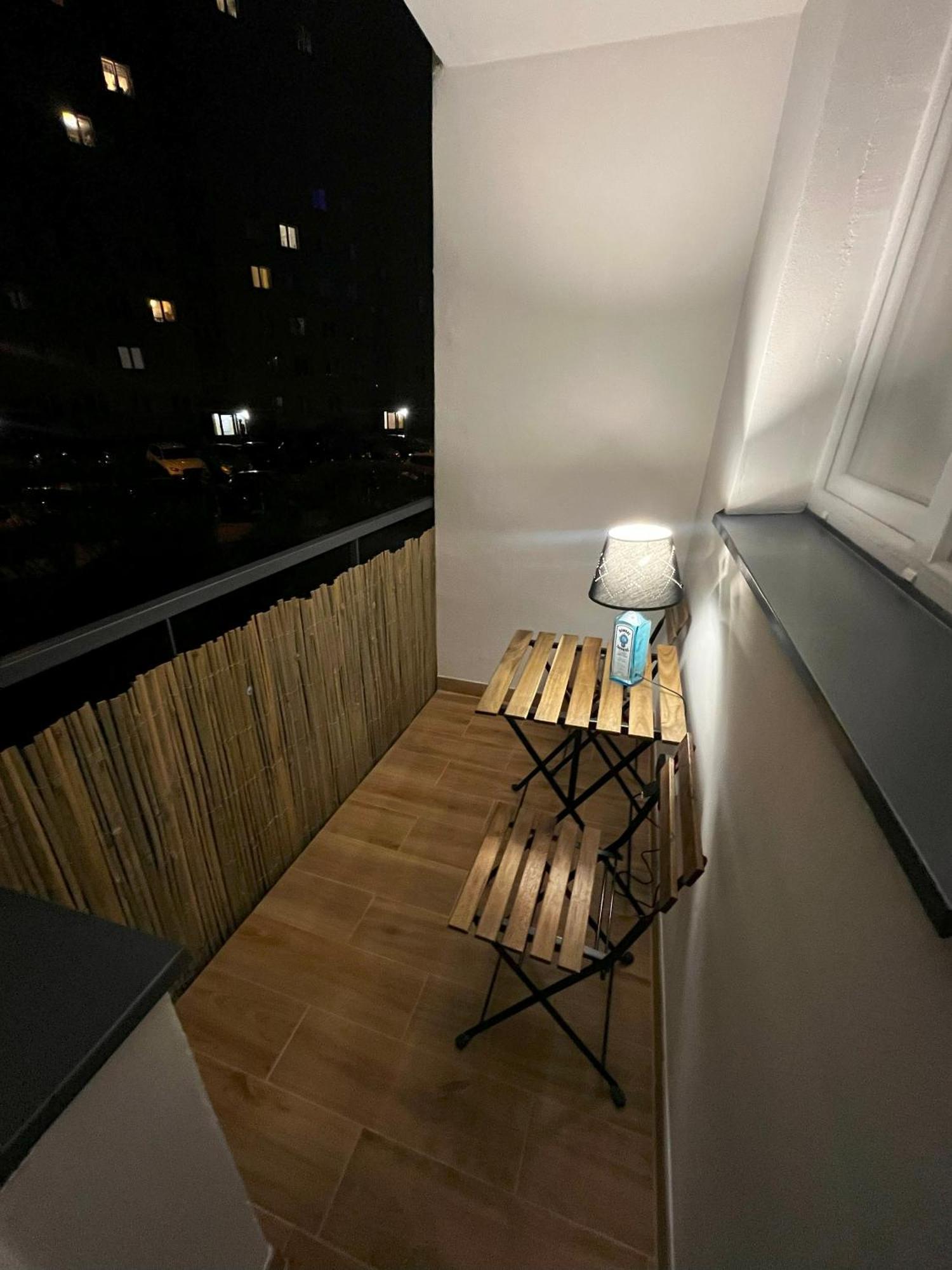 Apartament Mila - Muzeum Polin Apartment Varşovia Exterior foto