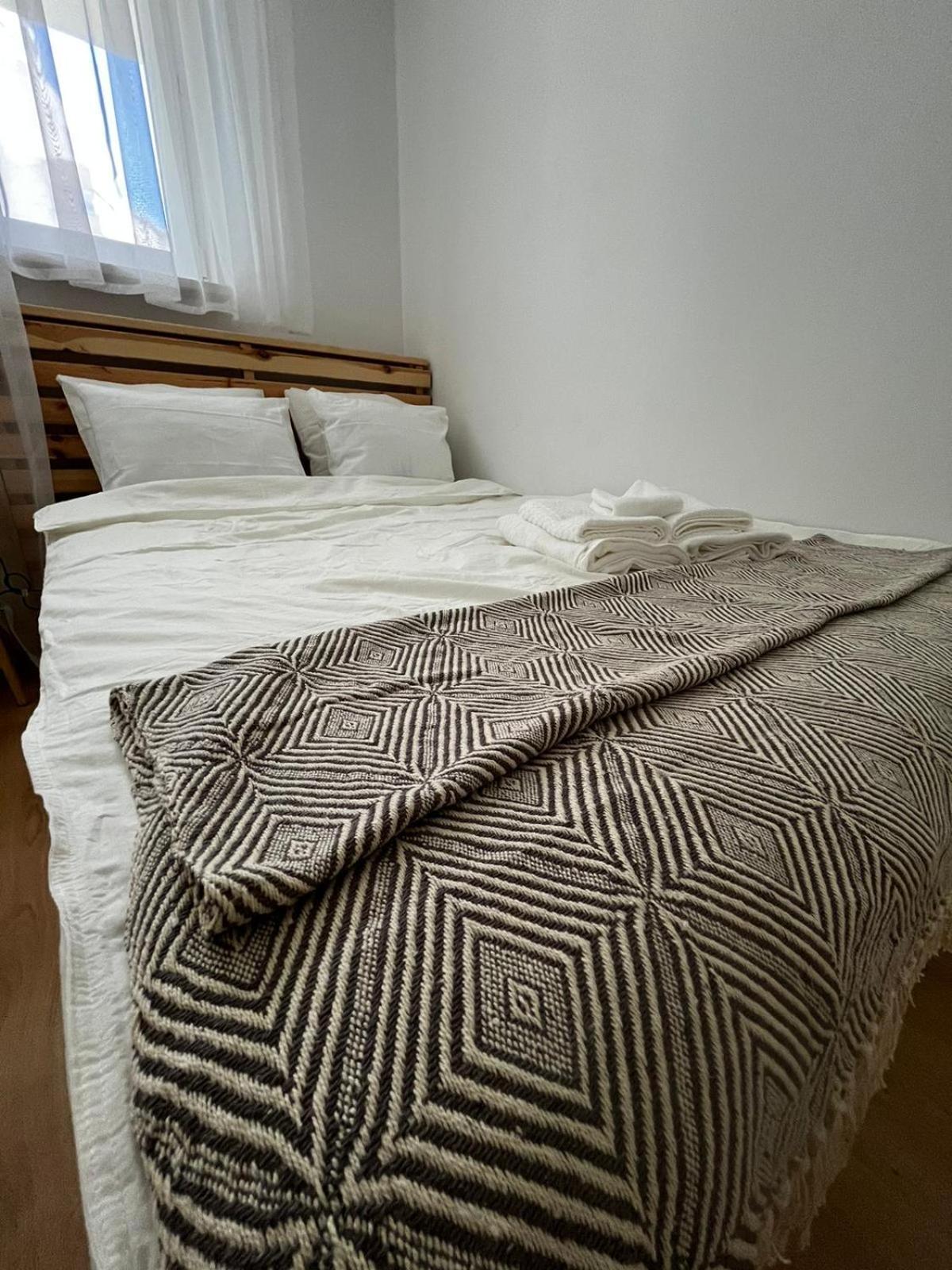 Apartament Mila - Muzeum Polin Apartment Varşovia Exterior foto
